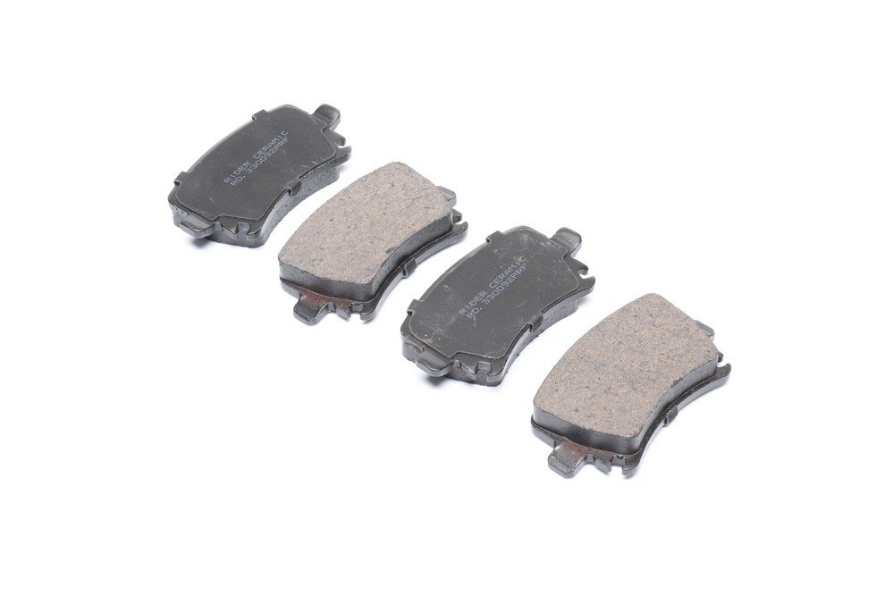 Колодки гальмівні задні дискові VOLKSWAGEN PASSAT, CADDY, SKODA OCTAVIA 05-, лінійка CERAMIC