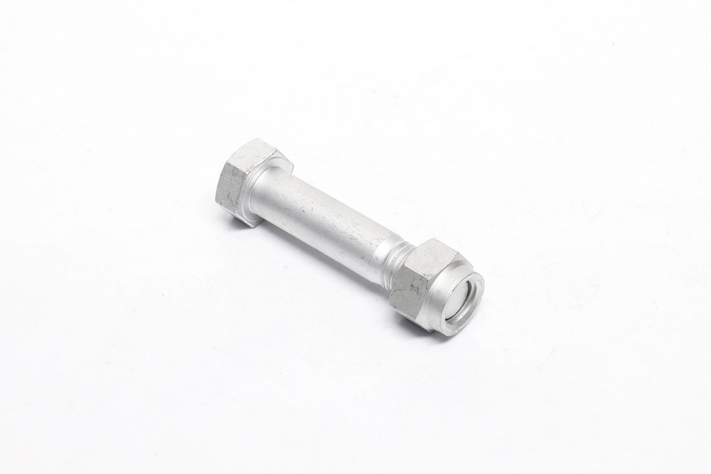 Болт М24x3,0х110 SW36 8.8 з гайкою
